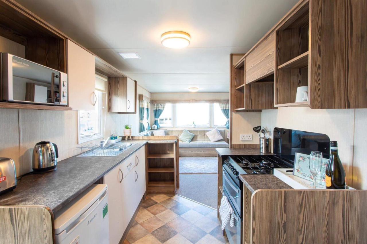 Caravan In Haven Marton Mere Holiday Park Blackpool Ngoại thất bức ảnh