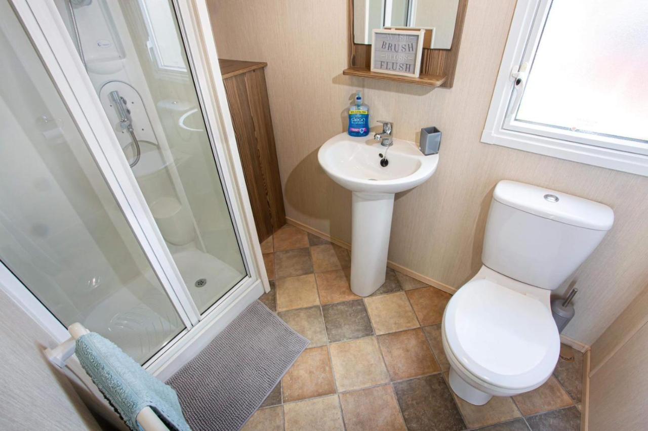 Caravan In Haven Marton Mere Holiday Park Blackpool Ngoại thất bức ảnh