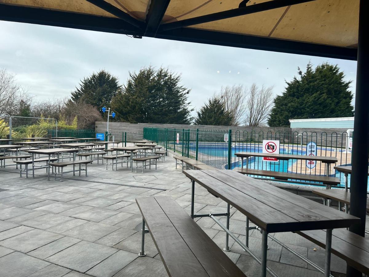 Caravan In Haven Marton Mere Holiday Park Blackpool Ngoại thất bức ảnh